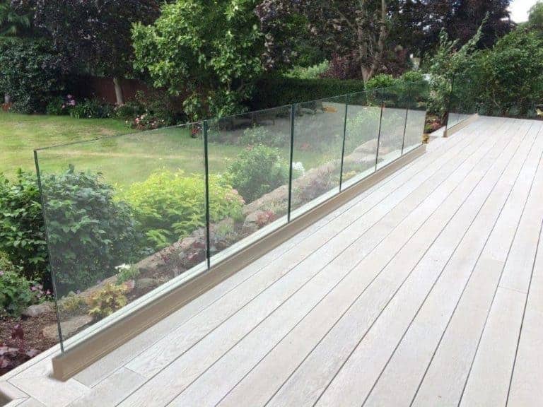 base rail glass system toronto